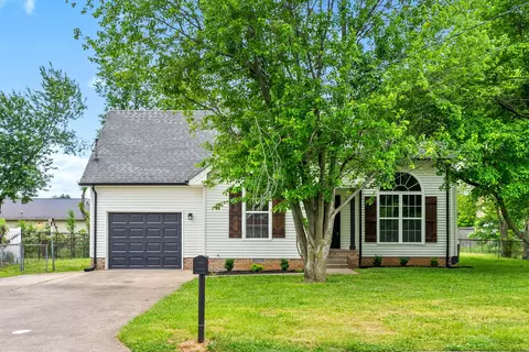 3403 Minor Dr, Clarksville, TN 37042