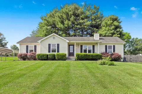 8205 Brownstone Ext, Cross Plains, TN 37049