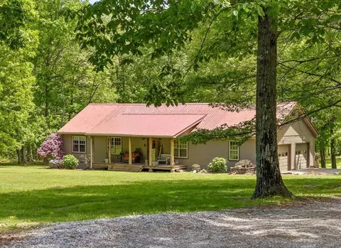 718 T Crowe Rd, Soddy Daisy, TN 37379