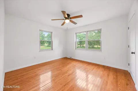 Bedroom - 1701 Talbott Kansas Rd, Talbott, TN 37877 photo 2 of 3