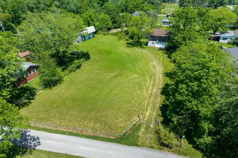 214 5th Ave S, Baxter, TN 38544