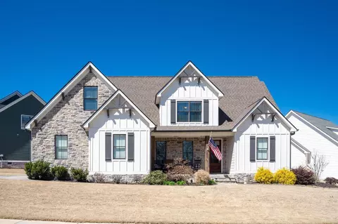 67 Pine Lakes Dr, Ringgold, GA 30736
