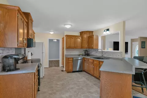 Kitchen - 3340 Highway 52 E, Bethpage, TN 37022 photo 1 of 2