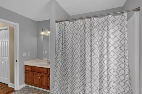 Bath - 3340 Highway 52 E, Bethpage, TN 37022 photo 1 of 3