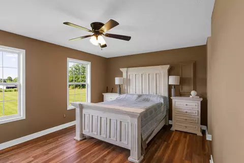 Bedroom - 3340 Highway 52 E, Bethpage, TN 37022 photo 1 of 3