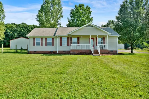 3340 Highway 52 E, Bethpage, TN 37022