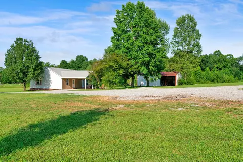 Exterior - 3340 Highway 52 E, Bethpage, TN 37022 photo 6 of 7