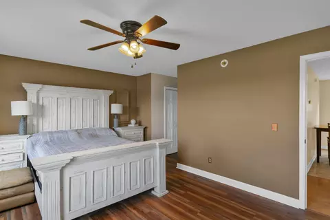 Bedroom - 3340 Highway 52 E, Bethpage, TN 37022 photo 2 of 3