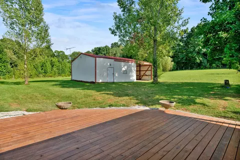 Exterior - 3340 Highway 52 E, Bethpage, TN 37022 photo 3 of 7