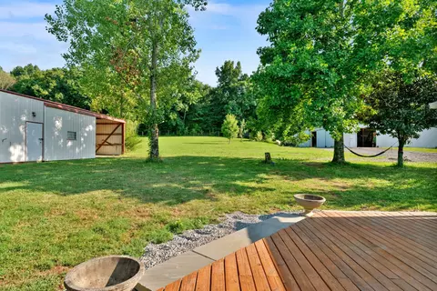 Exterior - 3340 Highway 52 E, Bethpage, TN 37022 photo 4 of 7
