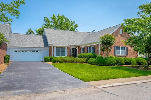 1099 Constitution Dr, Chattanooga, TN 37405