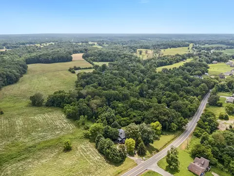 View/Area - 7453 Highway 76 E, Springfield, TN 37172 photo 2 of 14