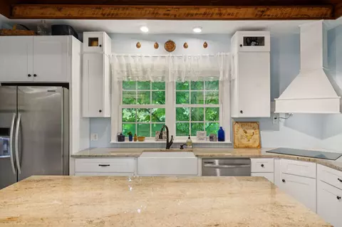 Kitchen - 7453 Highway 76 E, Springfield, TN 37172 photo 3 of 6