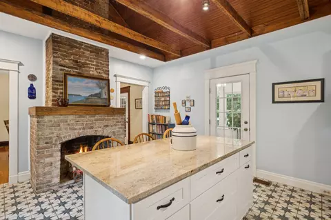 Kitchen - 7453 Highway 76 E, Springfield, TN 37172 photo 5 of 6