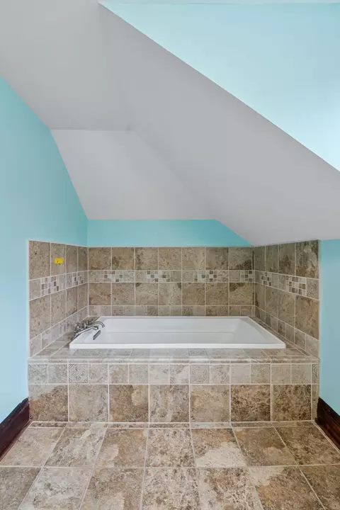 Bath - 7453 Highway 76 E, Springfield, TN 37172 photo 4 of 4