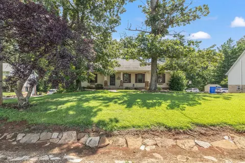 1206 Belmont Dr, Cookeville, TN 38506