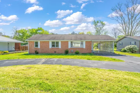 2812 Robert Ave, Maryville, TN 37804
