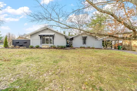 921 Radnor Rd, Maryville, TN 37804