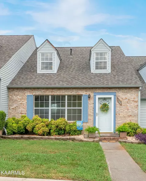 1723 S Odell Rd, Maryville, TN 37801