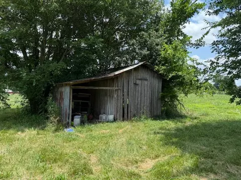 2798 Smoot Rd, Morrison, TN 37357 photo 2