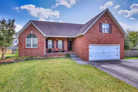 3307 Milton Ct, Thompsons Station, TN 37179