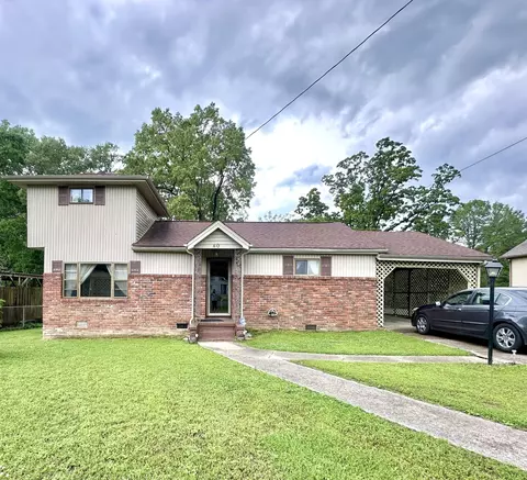 40 Circle Dr, Rossville, GA 30741