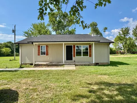8165 State Line Rd, Taft, TN 38488