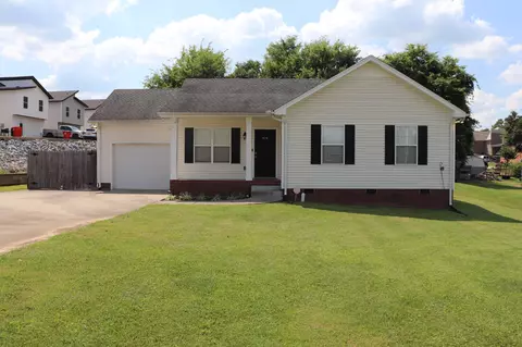 414 Kelly Ln, Clarksville, TN 37040