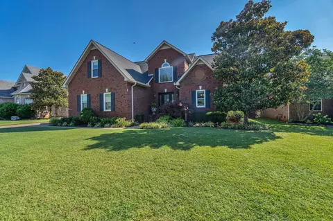 2837 Schoolside St, Murfreesboro, TN 37128