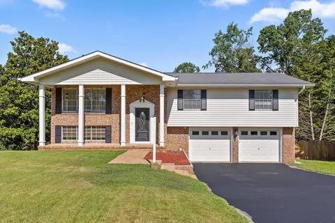 1340 Michael Ln, Hixson, TN 37343