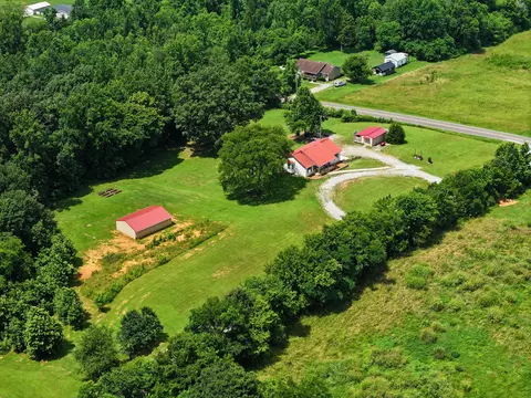 3680 Mcfall Rd, Palmyra, TN 37142