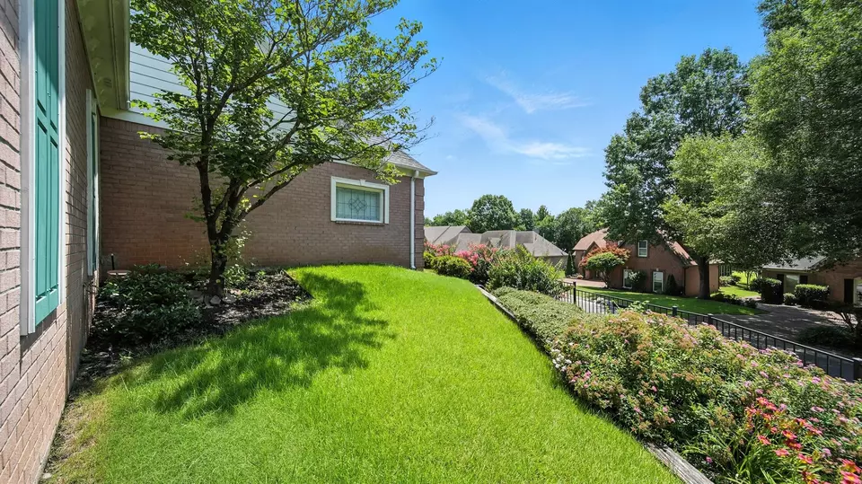 Exterior - 1268 Winter Springs Ln, Cordova, TN 38016 photo 2 of 4