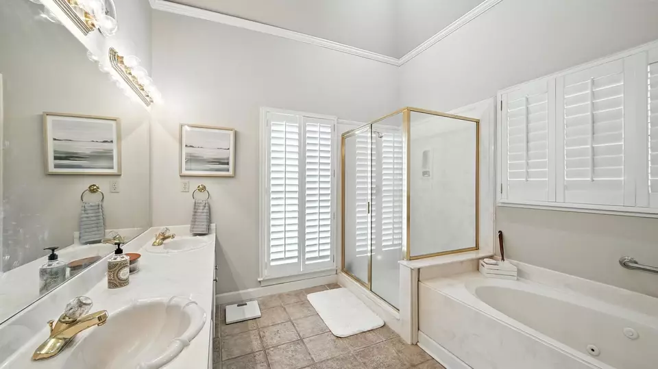 Bath - 1268 Winter Springs Ln, Cordova, TN 38016 photo 1 of 4