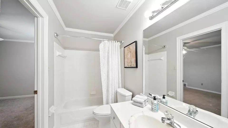 Bath - 1268 Winter Springs Ln, Cordova, TN 38016 photo 4 of 4