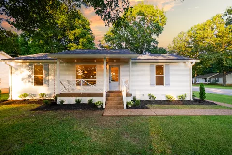 808 Jones Pl, Nashville, TN 37207
