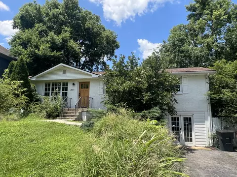 2011 Forrest Green Dr, Nashville, TN 37216