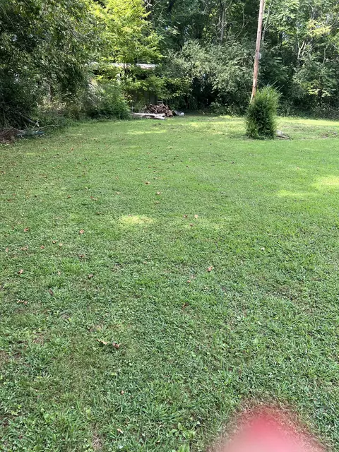 Exterior - 512 Main St, Baxter, TN 38544 photo 9 of 13