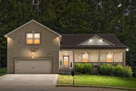3294 Dabney Ln, Clarksville, TN 37043