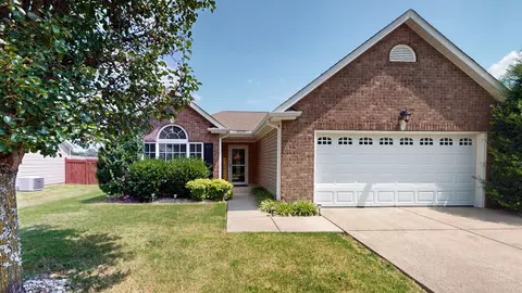 1469 Woodside Dr, Lebanon, TN 37087