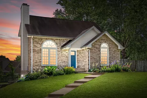506 Brentwood Cir, Clarksville, TN 37042