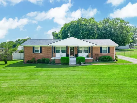 4015 Brookside Dr, Columbia, TN 38401