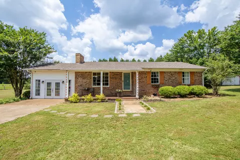 996 Matrose Carrolls Rd, Michie, TN 38357