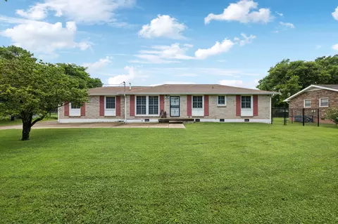 173 Chippendale Dr, Hendersonville, TN 37075