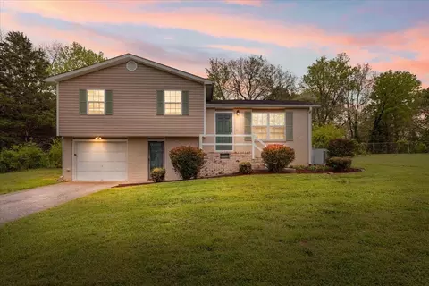 1945 Bay Hill Dr, Hixson, TN 37343