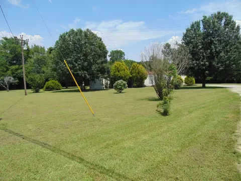 1361 Yell Rd, Lewisburg, TN 37091