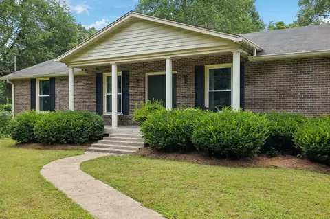 6002 Temple Rd, Nashville, TN 37221