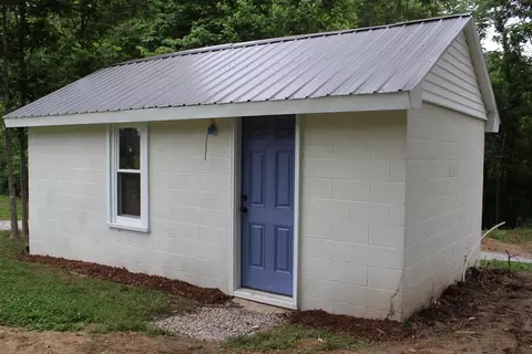 Exterior - 762 Austin Bottom Rd, Baxter, TN 38544 photo 7 of 8