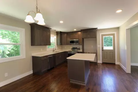Kitchen - 762 Austin Bottom Rd, Baxter, TN 38544 photo 5 of 6