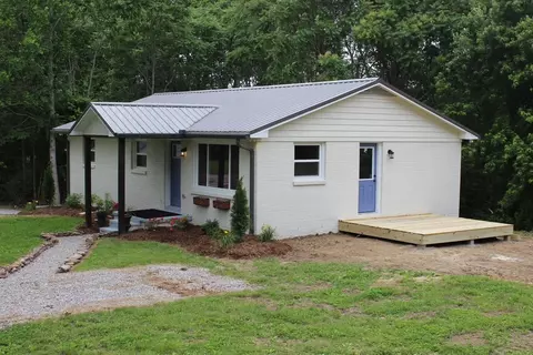Exterior - 762 Austin Bottom Rd, Baxter, TN 38544 photo 2 of 8