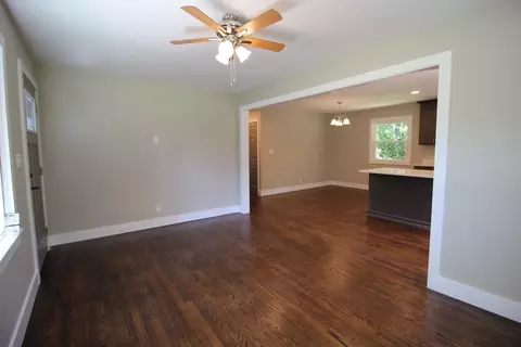 Living - 762 Austin Bottom Rd, Baxter, TN 38544 photo 2 of 3